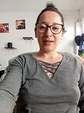 emilypoppy3 online show from 02-27-26, 08:30