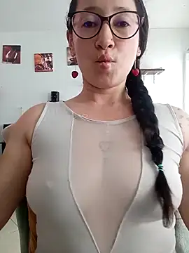 emilypoppy3 online show from 03-04-26, 07:10