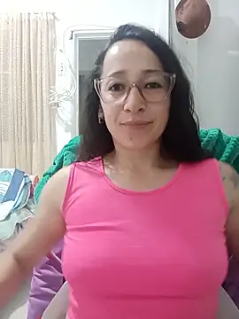 Snapshot of emilypoppy3 chatting on 05-28-26, 10:15 emilypoppy3 online show from 05-28-26, 10:15