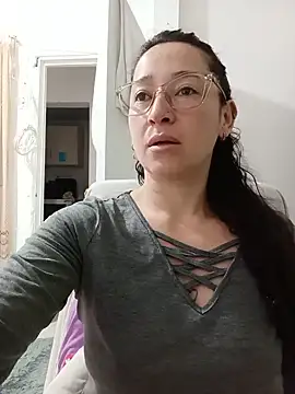 emilypoppy3 online show from 07-19-26, 12:13