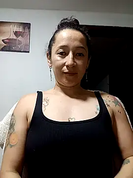 emilypoppy3 online show from 09-12-25, 09:58