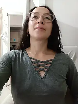 emilypoppy3 online show from 07-15-26, 06:15