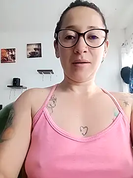 emilypoppy3 online show from 02-22-26, 12:51