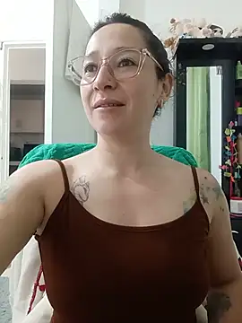 emilypoppy3 online show from 06-25-26, 06:13