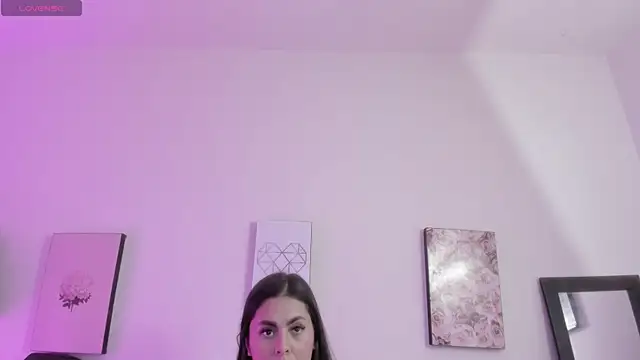 Snapshot of Murieel_69 chatting on 12-19-25, 10:34 Murieel 69 online show from 12-19-25, 10:34