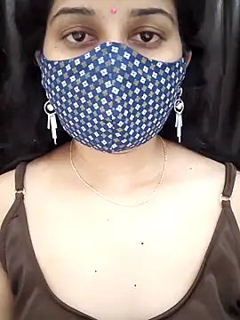 Angleannie online show from 11-19-25, 03:23