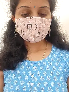 Angleannie online show from 10-28-25, 02:27