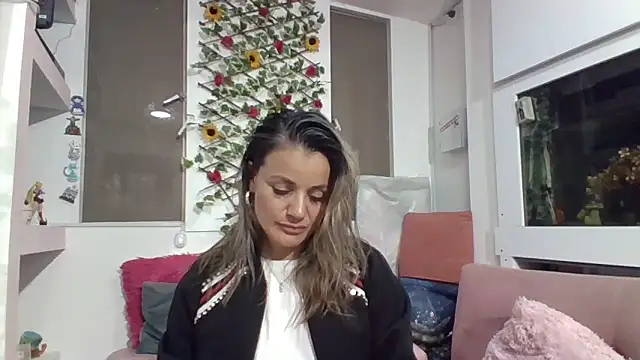 Snapshot of sweetfantasyy69 chatting on 11-15-25, 05:00 sweetfantasyy69 online show from 11-15-25, 05:00