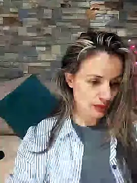 Snapshot of sweetfantasyy69 chatting on 12-17-24, 03:38 sweetfantasyy69 online show from 12-17-24, 03:38
