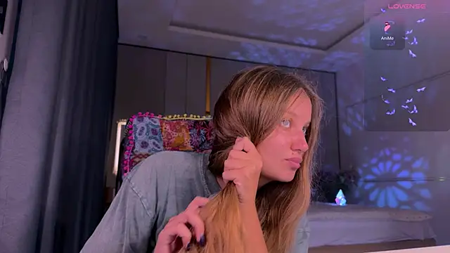 Femdom Lola online show from 08-03-26, 02:23