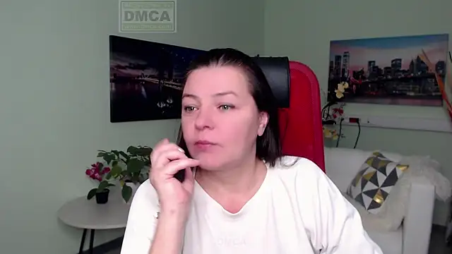 Lily flower7 online show from 11-19-25, 04:45