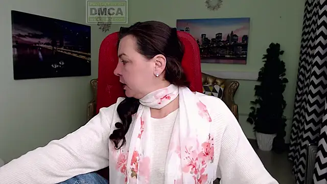 Lily flower7 online show from 04-19-26, 06:03