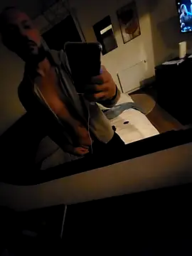 Guitccch online show from 11-22-25, 05:45