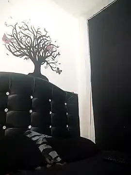 Snapshot of curvy_cutie chatting on 02-04-25, 01:34 curvy cutie online show from 02-04-25, 01:34