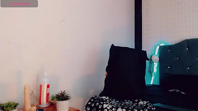 twoblacksexy online show from 02-04-25, 07:33
