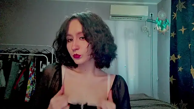 JoannaTompson online show from 06-11-26, 02:22