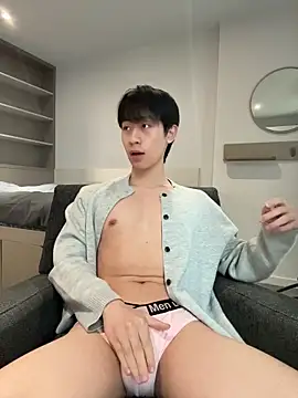 Snapshot of Rainbow967 chatting on 04-14-26, 02:44 Rainbow967 online show from 04-14-26, 02:44