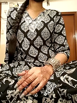 Snapshot of Ruchi-34 chatting on 04-06-26, 12:06 Ruchi-34 online show from 04-06-26, 12:06