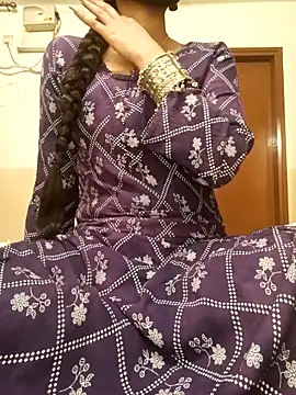 Snapshot of Ruchi-34 chatting on 03-28-26, 10:00 Ruchi-34 online show from 03-28-26, 10:00
