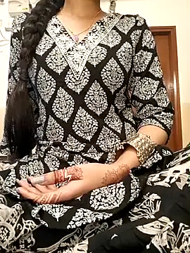 Snapshot of Ruchi-34 chatting on 04-06-26, 04:46 Ruchi-34 online show from 04-06-26, 04:46