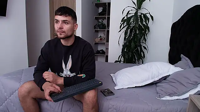 Aron-santoro online show from 03-25-26, 04:17