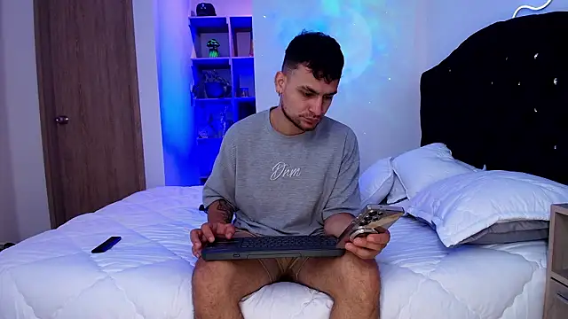 Aron-santoro online show from 01-13-26, 02:43