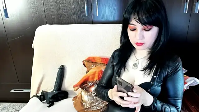 Snapshot of DaisyMun chatting on 05-08-26, 04:27 DaisyMun online show from 05-08-26, 04:27