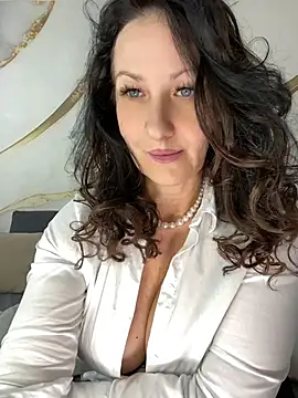 Snapshot of Katie-n chatting on 07-25-26, 04:20 Katie-n online show from 07-25-26, 04:20