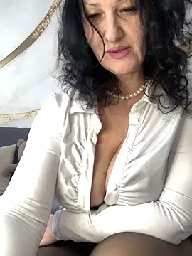 Katie-n online show from 02-05-26, 07:04