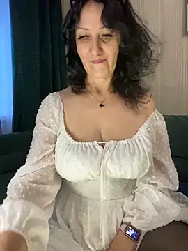 Snapshot of Katie-n chatting on 12-25-24, 06:31 Katie-n online show from 12-25-24, 06:31