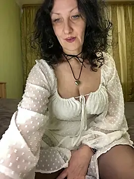 Snapshot of Katie-n chatting on 03-03-25, 07:35 Katie-n online show from 03-03-25, 07:35