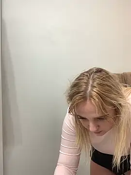 cammy2 online show from 02-05-25, 03:34