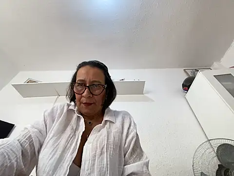 sweeviolet online show from 03-18-26, 01:46