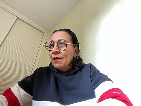 sweeviolet online show from 03-13-25, 01:40