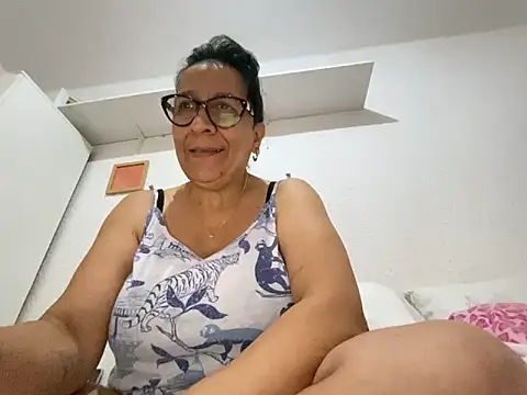 sweeviolet online show from 05-25-26, 06:34