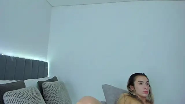 im sarah34 online show from 07-23-26, 04:32