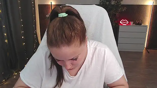 Crazyy girl  online show from 06-29-26, 03:46