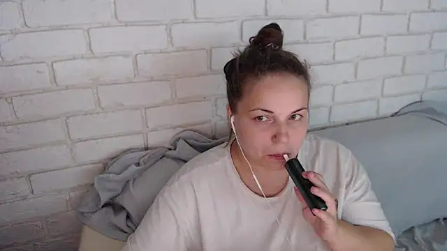 Crazyy girl  online show from 10-23-25, 02:49