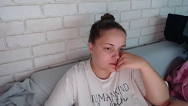 Crazyy girl  online show from 09-21-25, 03:39