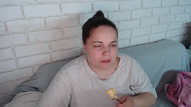 Snapshot of Crazyy_girl_ chatting on 05-24-26, 05:35 Crazyy girl online show from 05-24-26, 05:35