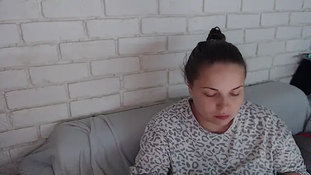 Crazyy girl  online show from 10-21-25, 02:38