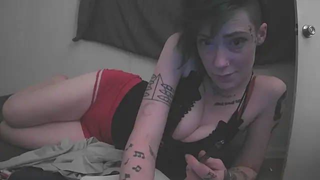 Snapshot of Emily0903 chatting on 10-05-25, 04:36 Emily0903 online show from 10-05-25, 04:36