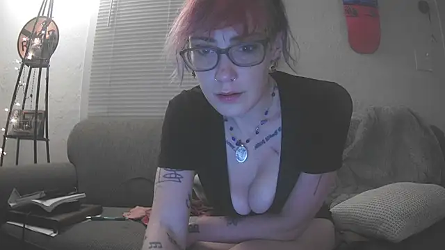Snapshot of Emily0903 chatting on 05-04-26, 02:04 Emily0903 online show from 05-04-26, 02:04