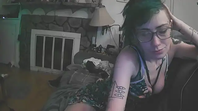 Snapshot of Emily0903 chatting on 10-02-25, 06:39 Emily0903 online show from 10-02-25, 06:39