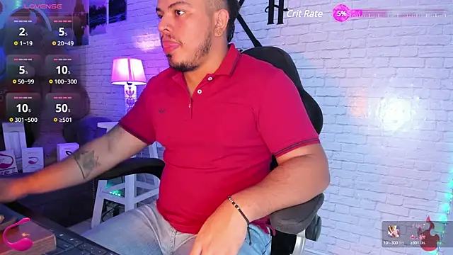Snapshot of Naughty_Charly chatting on 02-27-25, 03:26 Naughty Charly online show from 02-27-25, 03:26