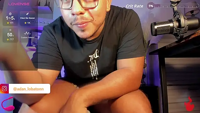 Snapshot of Naughty_Charly chatting on 05-10-26, 03:54 Naughty Charly online show from 05-10-26, 03:54