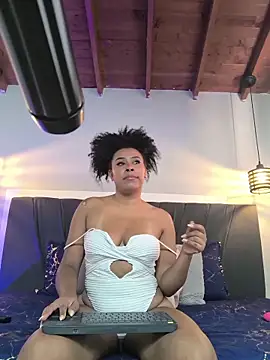Snapshot of EmmilyBrant chatting on 05-30-26, 03:17 EmmilyBrant online show from 05-30-26, 03:17