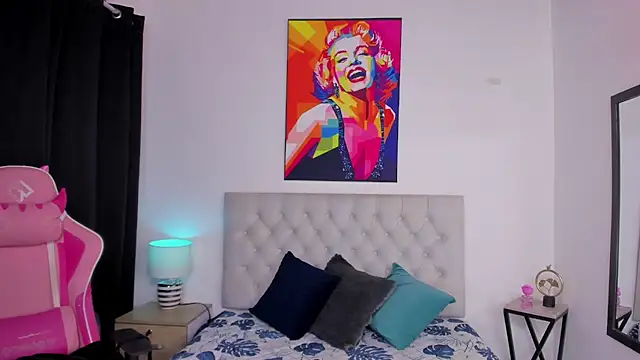 KristalFoxx online show from 11-25-25, 03:12