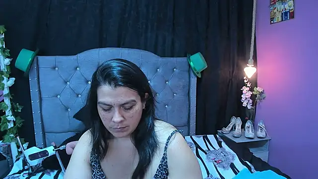 Snapshot of martina_foxy_ chatting on 03-22-25, 06:14 martina foxy online show from 03-22-25, 06:14