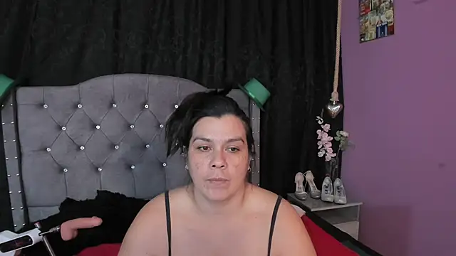 Snapshot of martina_foxy_ chatting on 03-20-25, 10:40 martina foxy online show from 03-20-25, 10:40
